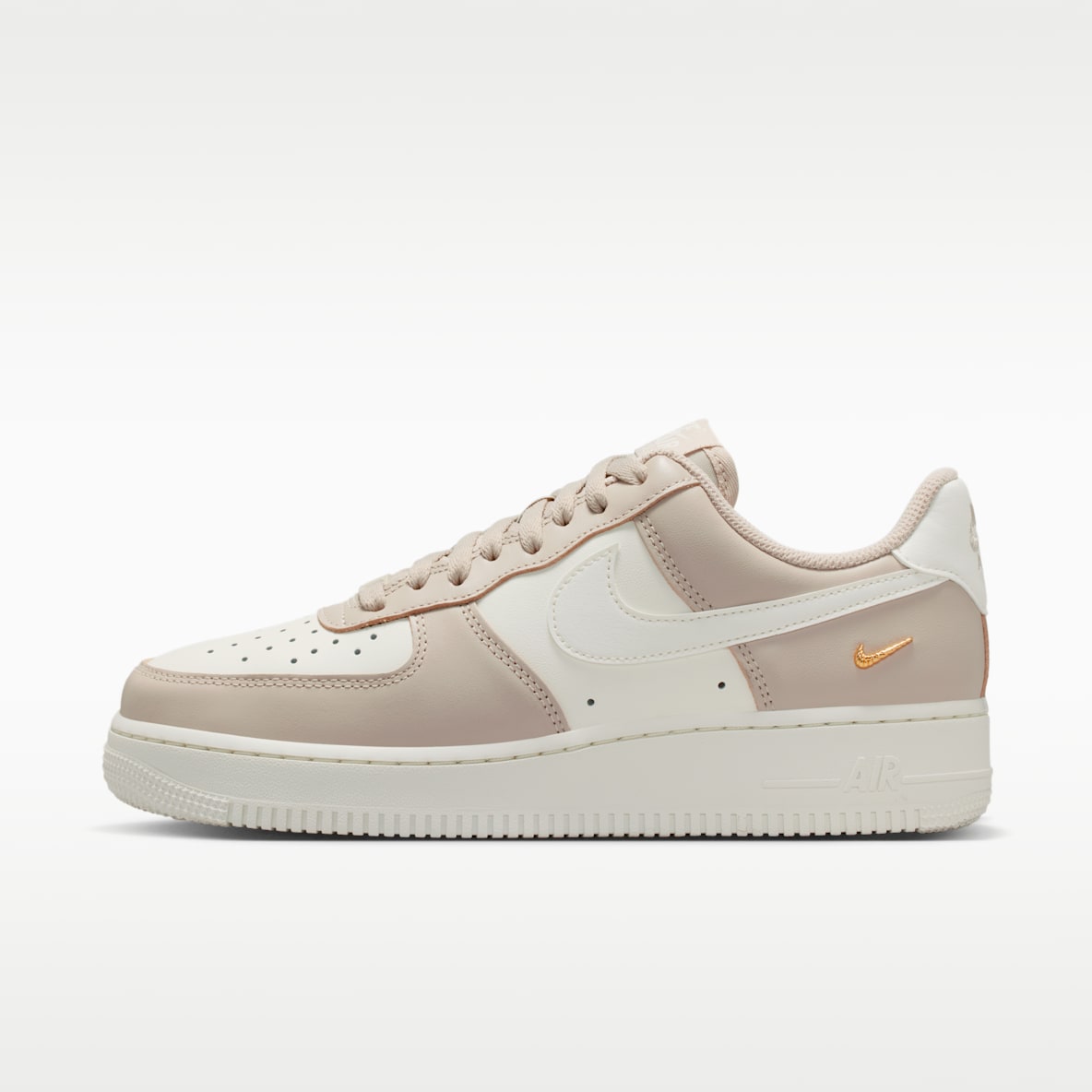 Brown Air Force 1 Shoes. Nike.com